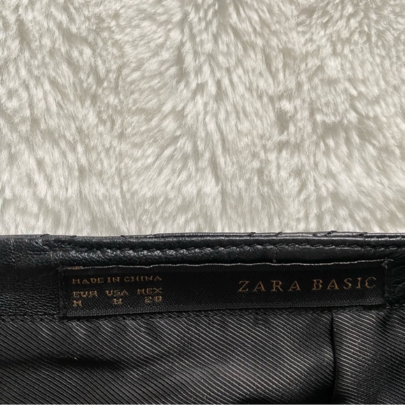 ZARA | Leather quilted mini skirt with gold zips - Picture 6 of 9